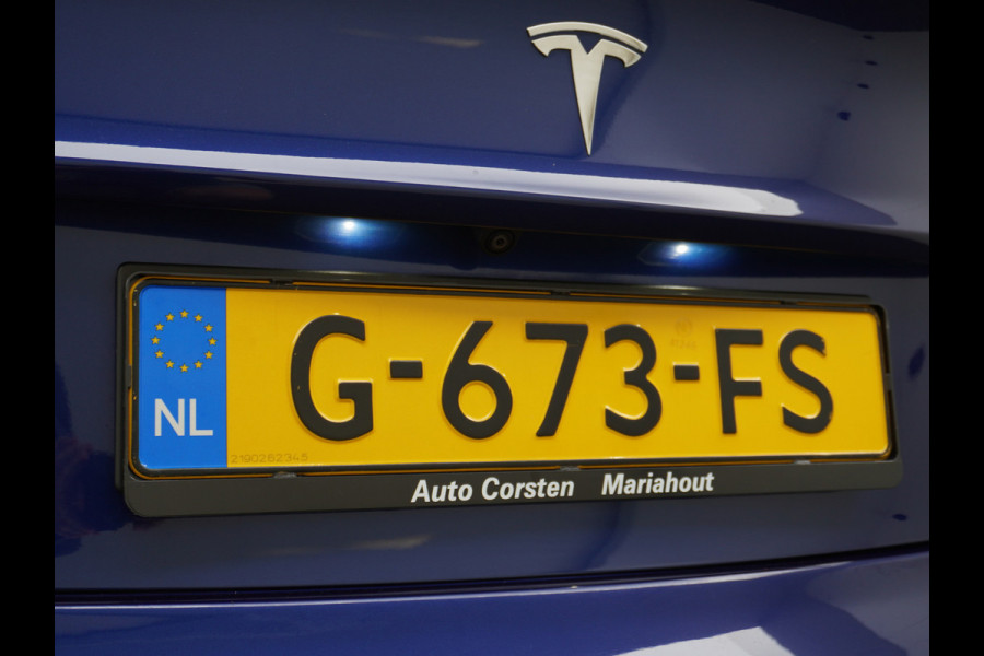 Tesla Model 3 RWD SR+ 60kWh 325PK Lmv 18" AutoPilot Leder PanoDak Adaptive-Cruise Lmv Camera's Elektr.-Stuur+Stoelen+Spiegels+Geheugen+Easy-En Navi LED Comfortstoelen ACC DAB Keyless en Voorverwarmen interieur via App One-Pedal-Drive Origineel Nederlandse auto tot 11kw laden thuis! Garantie Accu tot 26-09-2027 max 160.000km 1.584kg licht!