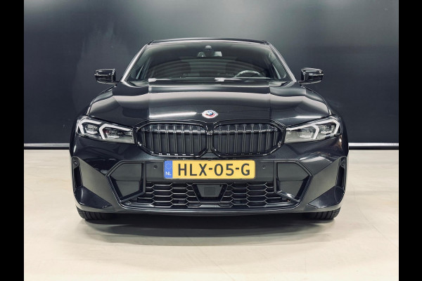 BMW 3-serie 330e X-Drive M-Sportpakket, Facelift!, Shadow Line, Gr Display, Cam, PDC, Ambiënte Light, Multistuur, Dealer Onderhoud