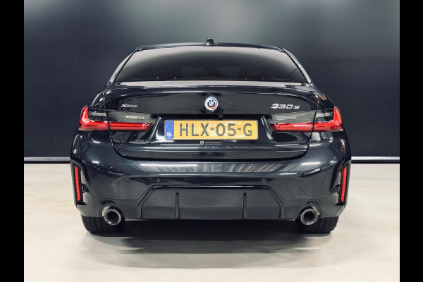 BMW 3-serie 330e X-Drive M-Sportpakket, Facelift!, Shadow Line, Gr Display, Cam, PDC, Ambiënte Light, Multistuur, Dealer Onderhoud