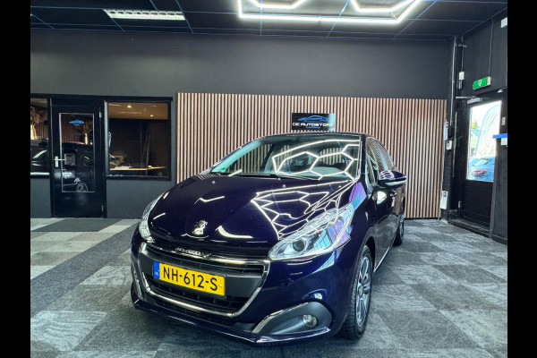 Peugeot 208 1.2 PureTech Blue Lion Navi Airco Cruise Lm velgen