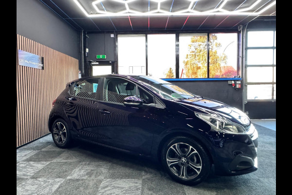 Peugeot 208 1.2 PureTech Blue Lion Navi Airco Cruise Lm velgen