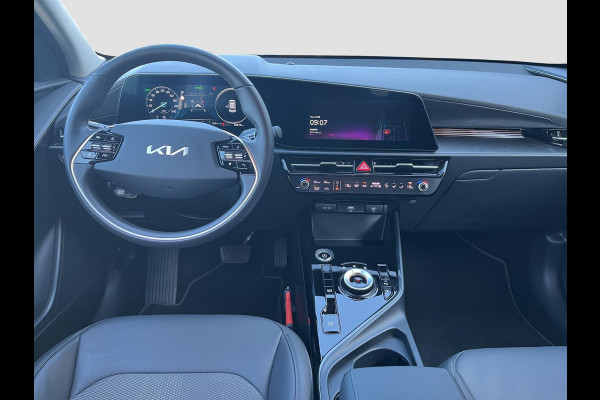 Kia Niro EV DynamicLine 64.8 kWh Automaat | Navi | Camera | Cruise | LMV | H-Leder |