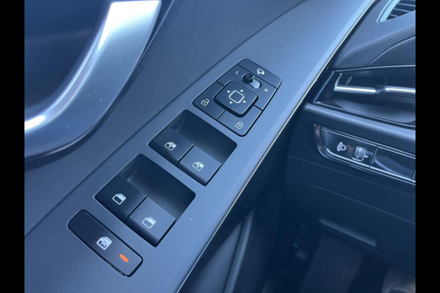 Kia Niro EV DynamicLine 64.8 kWh Automaat | Navi | Camera | Cruise | LMV | H-Leder |