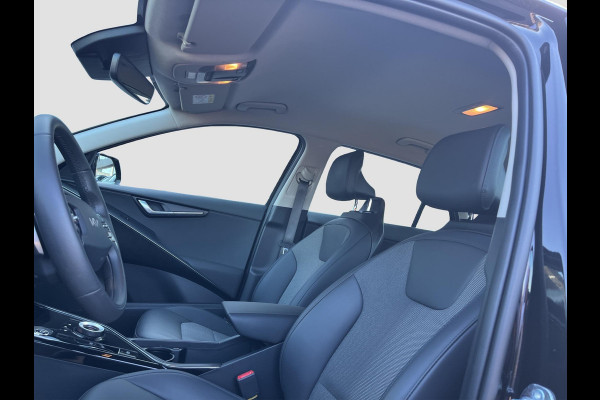 Kia Niro EV DynamicLine 64.8 kWh Automaat | Navi | Camera | Cruise | LMV | H-Leder |