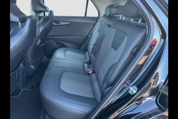 Kia Niro EV DynamicLine 64.8 kWh Automaat | Navi | Camera | Cruise | LMV | H-Leder |