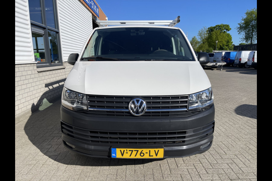 Volkswagen Transporter 2.0 TDI 102pk euro 6 / L1H1 Comfortline / bpm vrij / vaste prijs rijklaar € 12.950 ex btw / lease vanaf € 218 / Bott ingerichte laadruimte / imperial / trekhaak / bijrijdersbank !