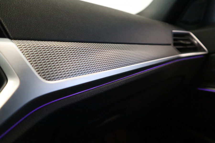 BMW 3 Serie Touring 320i High Executive Edition 184pk Navigatie Luxe Volleder Cruise Control Stoelverwarming sfeerverlichting