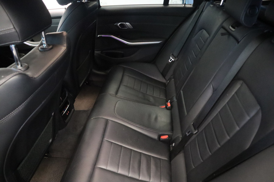 BMW 3 Serie Touring 320i High Executive Edition 184pk Navigatie Luxe Volleder Cruise Control Stoelverwarming sfeerverlichting
