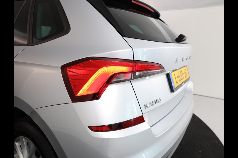 Škoda Kamiq 1.0 TSI Ambition 110 pk Automaat (DSG) | Navigatie via App | Parkeersensoren achter | Cruise control | LED koplampen |