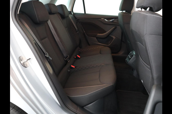 Škoda Kamiq 1.0 TSI Ambition 110 pk Automaat (DSG) | Navigatie via App | Parkeersensoren achter | Cruise control | LED koplampen |