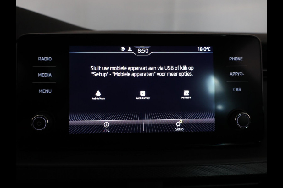 Škoda Kamiq 1.0 TSI Ambition 110 pk Automaat (DSG) | Navigatie via App | Parkeersensoren achter | Cruise control | LED koplampen |