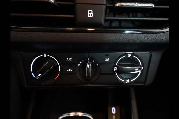 Škoda Kamiq 1.0 TSI Ambition 110 pk Automaat (DSG) | Navigatie via App | Parkeersensoren achter | Cruise control | LED koplampen |
