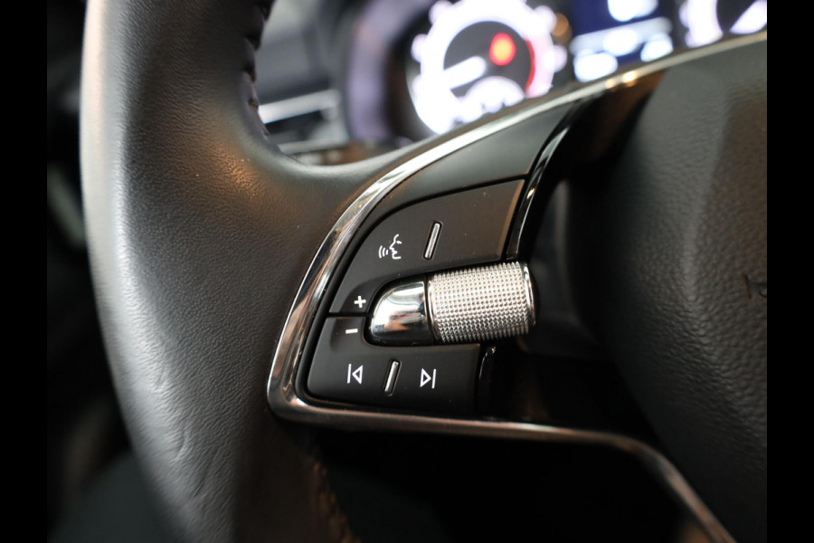 Škoda Kamiq 1.0 TSI Ambition 110 pk Automaat (DSG) | Navigatie via App | Parkeersensoren achter | Cruise control | LED koplampen |