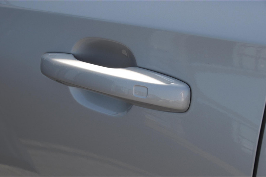 Volvo XC60 T6 350PK Automaat Inscription / Long range / Adaptieve cruise control / Parkeersensoren met camera / Elektrische achterklep / Sportstoelen / Elektrische stoelen / Trekhaak / Keyless entry / Panoramadak
