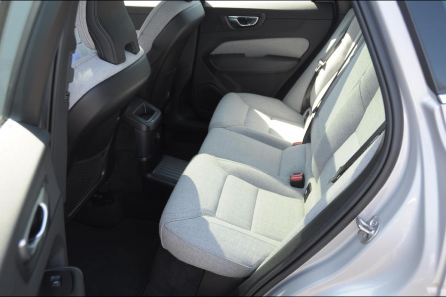 Volvo XC60 T6 350PK Automaat Inscription / Long range / Adaptieve cruise control / Parkeersensoren met camera / Elektrische achterklep / Sportstoelen / Elektrische stoelen / Trekhaak / Keyless entry / Panoramadak