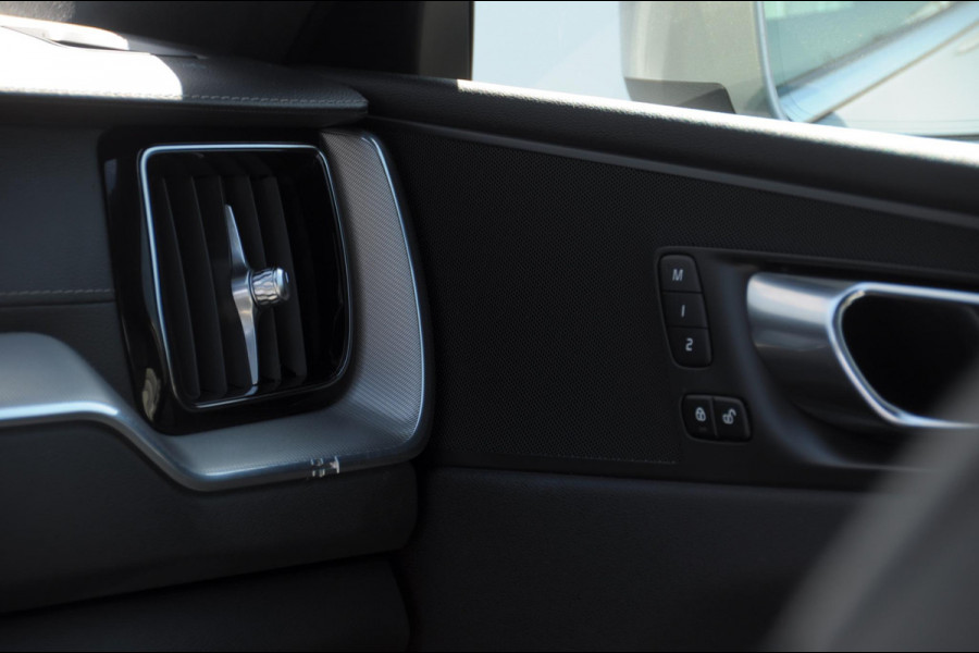Volvo XC60 T6 350PK Automaat Inscription / Long range / Adaptieve cruise control / Parkeersensoren met camera / Elektrische achterklep / Sportstoelen / Elektrische stoelen / Trekhaak / Keyless entry / Panoramadak