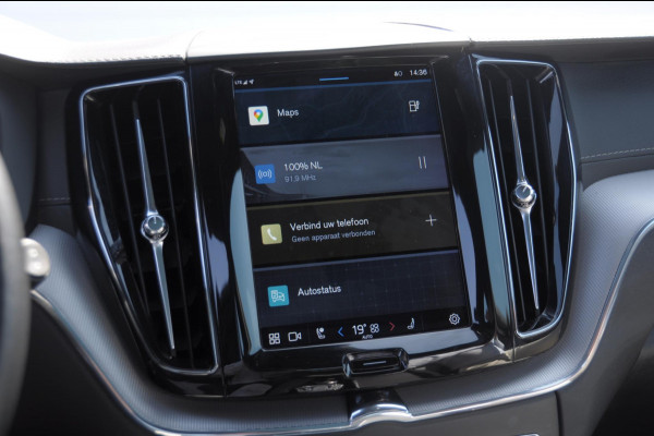 Volvo XC60 T6 350PK Automaat Inscription / Long range / Adaptieve cruise control / Parkeersensoren met camera / Elektrische achterklep / Sportstoelen / Elektrische stoelen / Trekhaak / Keyless entry / Panoramadak