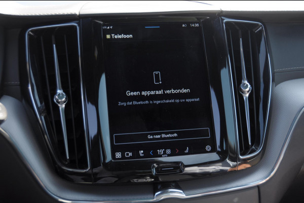 Volvo XC60 T6 350PK Automaat Inscription / Long range / Adaptieve cruise control / Parkeersensoren met camera / Elektrische achterklep / Sportstoelen / Elektrische stoelen / Trekhaak / Keyless entry / Panoramadak