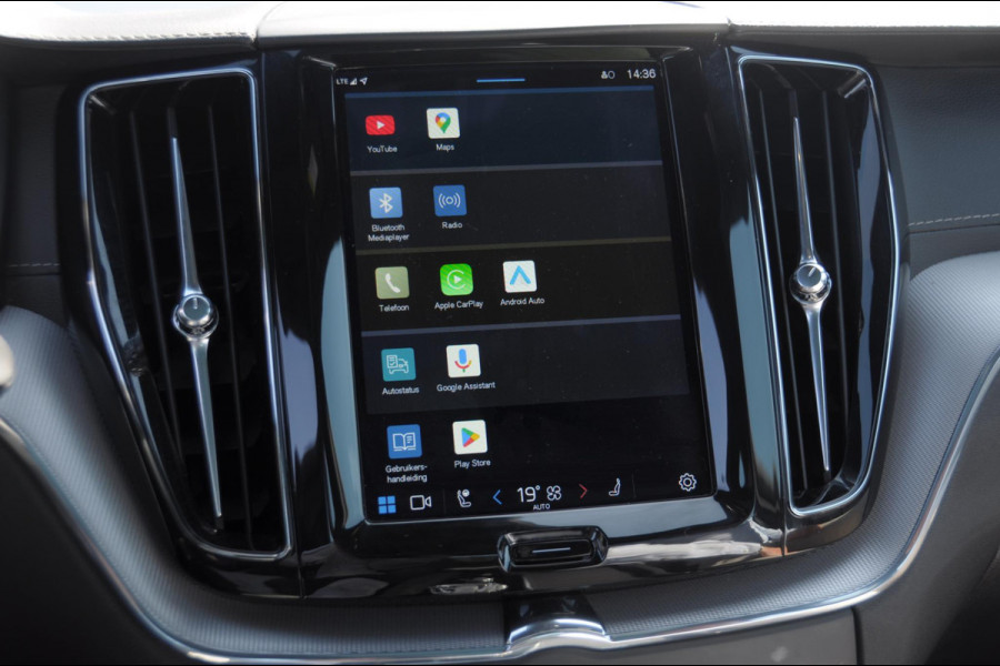 Volvo XC60 T6 350PK Automaat Inscription / Long range / Adaptieve cruise control / Parkeersensoren met camera / Elektrische achterklep / Sportstoelen / Elektrische stoelen / Trekhaak / Keyless entry / Panoramadak