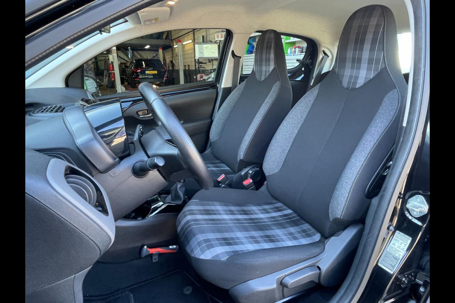 Peugeot 108 1.0 e-VTi Blue Lease Executive