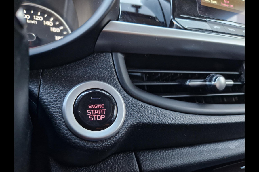 Kia Picanto 1.0 DPi DynamicPlusLine | Trekhaak | Camera | Navi | Key-Less | Cruise |