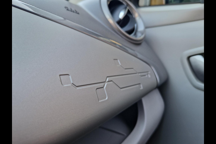 Renault ZOE Q90 Bose Quickcharge 41 kWh | KoopAccu! | DAB | Camera | Navi | Clima | Licht- en Regensensor |