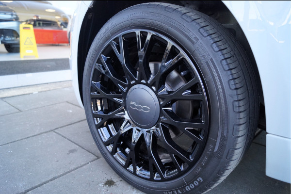 Fiat 500 1.2 Collezione | Climate Control | Navigatie | 16" Lichtmetalen Velgen