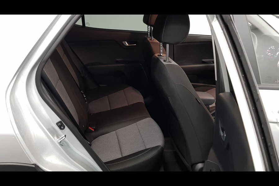 Kia Stonic 1.0 T-GDi 120pk Automaat DynamicLine | Climate control | Navigatie | Camera | Parkeer sensoren | Trekhaak