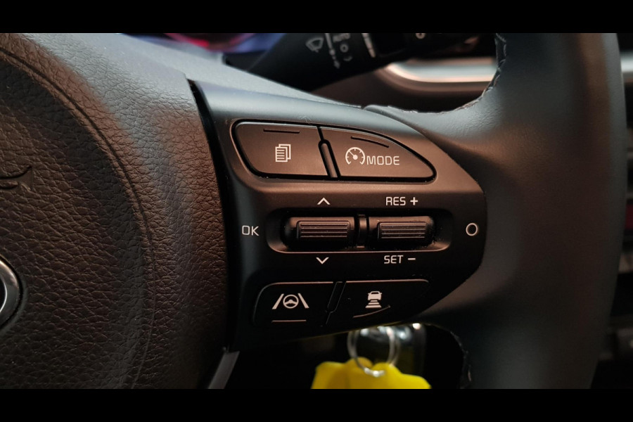 Kia Stonic 1.0 T-GDi 120pk Automaat DynamicLine | Climate control | Navigatie | Camera | Parkeer sensoren | Trekhaak