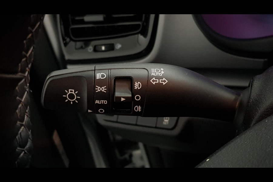 Kia Stonic 1.0 T-GDi 120pk Automaat DynamicLine | Climate control | Navigatie | Camera | Parkeer sensoren | Trekhaak