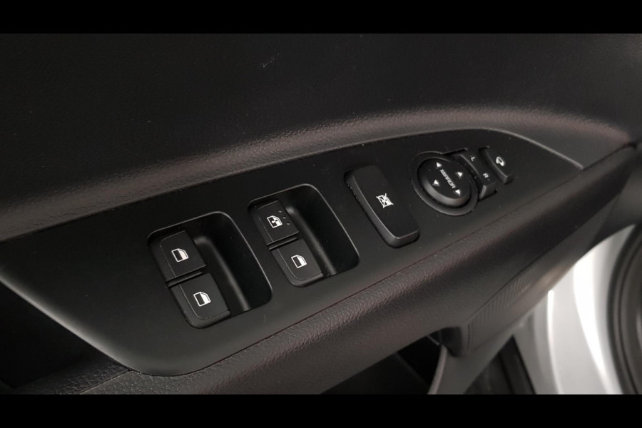 Kia Stonic 1.0 T-GDi 120pk Automaat DynamicLine | Climate control | Navigatie | Camera | Parkeer sensoren | Trekhaak