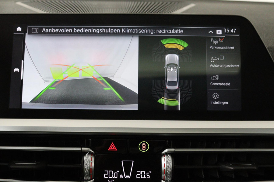 BMW 3 Serie 318i Business Edition (PANORAMADAK, PARKEERSENSOREN, STOELVERWARMING, NAVIGATIE, CAMERA, DEALER ONDERHOUDEN)