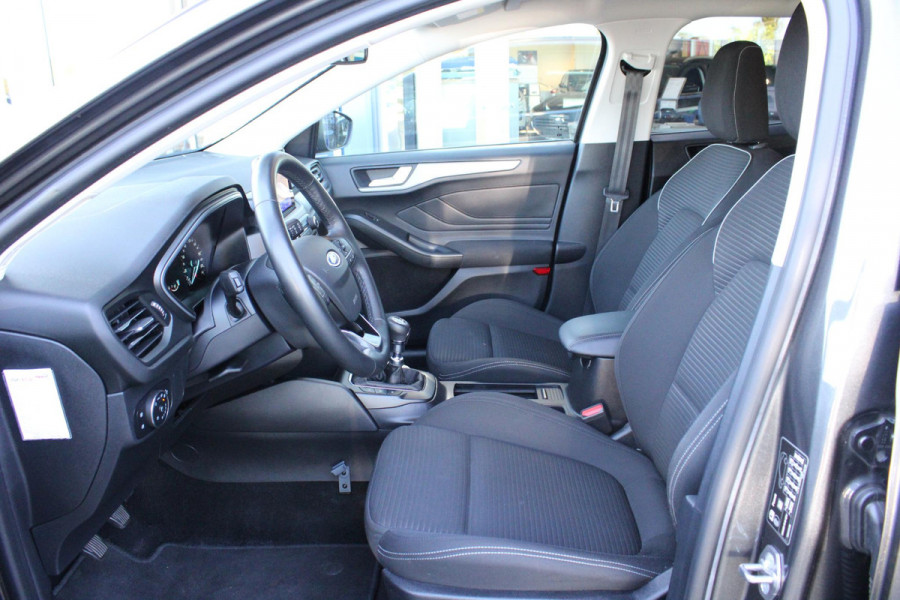Ford FOCUS Wagon 1.0 EcoBoost Hybrid Titanium Style | Winter Pack | Camera | Navigatie | Cruise control | Privacy glass | NIEUW MODEL