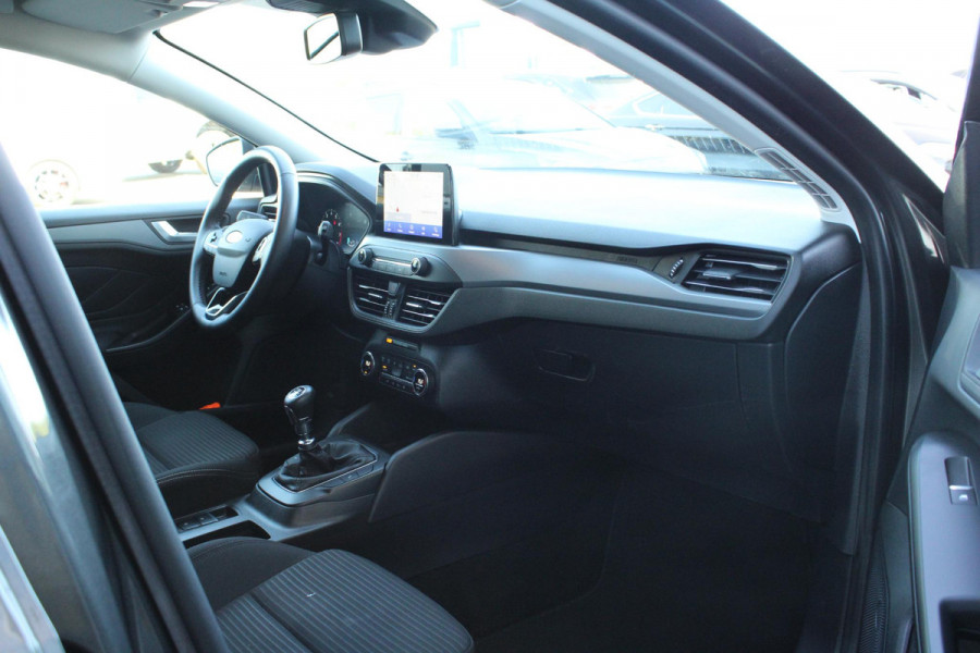 Ford FOCUS Wagon 1.0 EcoBoost Hybrid Titanium Style | Winter Pack | Camera | Navigatie | Cruise control | Privacy glass | NIEUW MODEL