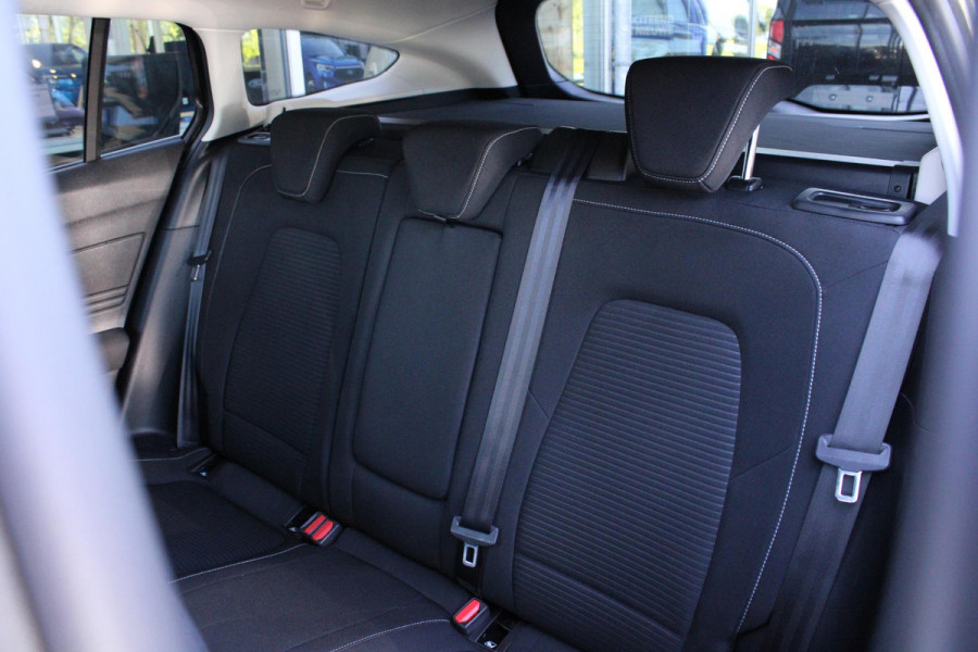 Ford FOCUS Wagon 1.0 EcoBoost Hybrid Titanium Style | Winter Pack | Camera | Navigatie | Cruise control | Privacy glass | NIEUW MODEL