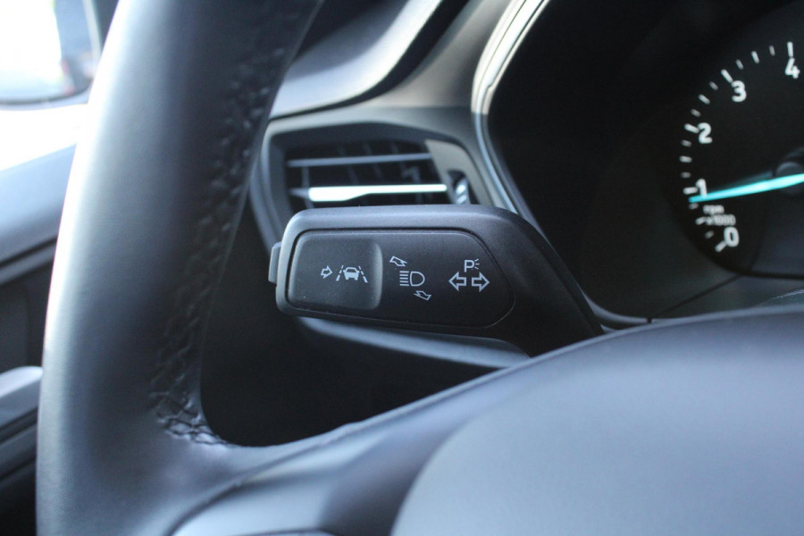 Ford FOCUS Wagon 1.0 EcoBoost Hybrid Titanium Style | Winter Pack | Camera | Navigatie | Cruise control | Privacy glass | NIEUW MODEL