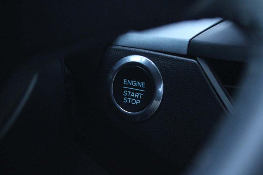 Ford FOCUS Wagon 1.0 EcoBoost Hybrid Titanium Style | Winter Pack | Camera | Navigatie | Cruise control | Privacy glass | NIEUW MODEL