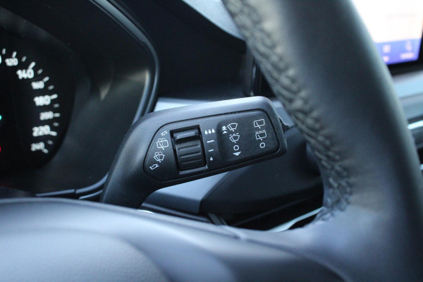 Ford FOCUS Wagon 1.0 EcoBoost Hybrid Titanium Style | Winter Pack | Camera | Navigatie | Cruise control | Privacy glass | NIEUW MODEL