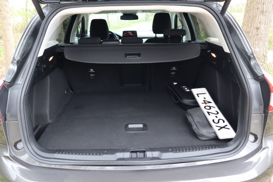 Ford FOCUS Wagon 1.0 EcoBoost Titanium X Business | Automaat | Camera | Trekhaak |