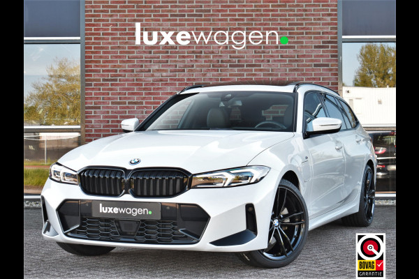 BMW 3 Serie Touring 330e M-Sport Pano ACC Trekh HUD El-zetel 19inch Adp-onderstel