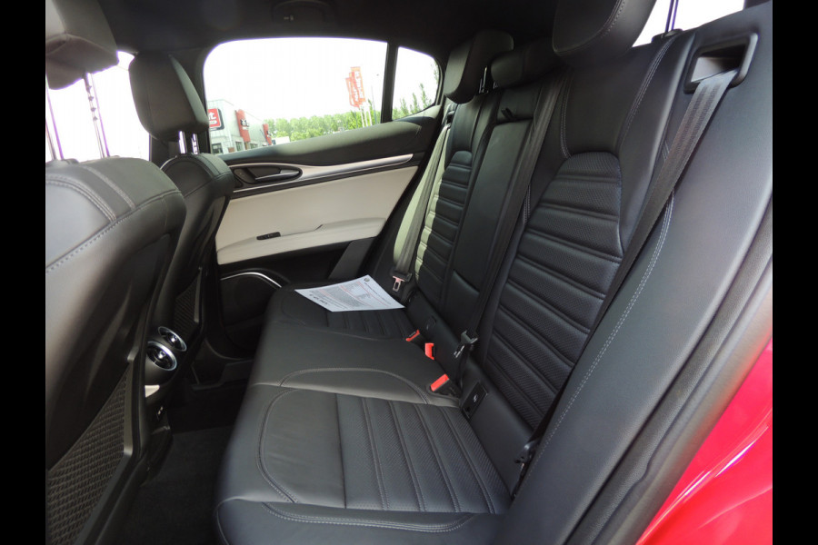 Alfa Romeo Stelvio 2.0 T AWD B-Tech | Harman Kardon | 20" Dark LMV | Veloce interieur | Elec. stoelen | Getuned tot 310PK |
