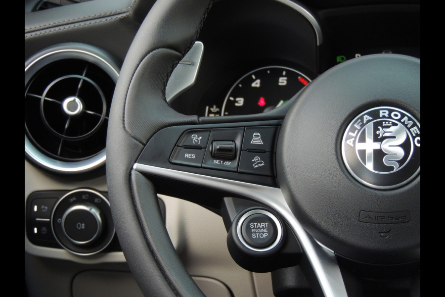 Alfa Romeo Stelvio 2.0 T AWD B-Tech | Harman Kardon | 20" Dark LMV | Veloce interieur | Elec. stoelen | Getuned tot 310PK |