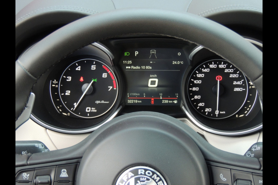 Alfa Romeo Stelvio 2.0 T AWD B-Tech | Harman Kardon | 20" Dark LMV | Veloce interieur | Elec. stoelen | Getuned tot 310PK |
