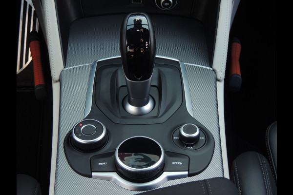 Alfa Romeo Stelvio 2.0 T AWD B-Tech | Harman Kardon | 20" Dark LMV | Veloce interieur | Elec. stoelen | Getuned tot 310PK |