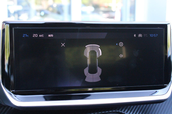 Peugeot 2008 1.2 Hybrid 136PK AUTOMAAT ALLURE | NIEUWE AUTO! | KEYLESS ENTRY/START | PARKEERSENSOREN VOOR + ACHTER | 17" LICHTMETALEN VELGEN | ADAPTIVE CRUISE CONTROL | CLIMATE CONTROL | STOEL VERWARMING | DRAADLOZE APPLE CARPLAY/ANDROID AUTO | DAB+ RADIO |