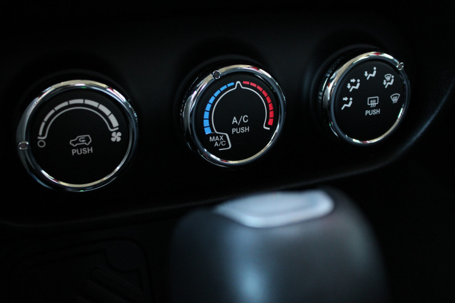 Jeep Renegade 1.4 MultiAir Limited Automaat | 17 " velgen