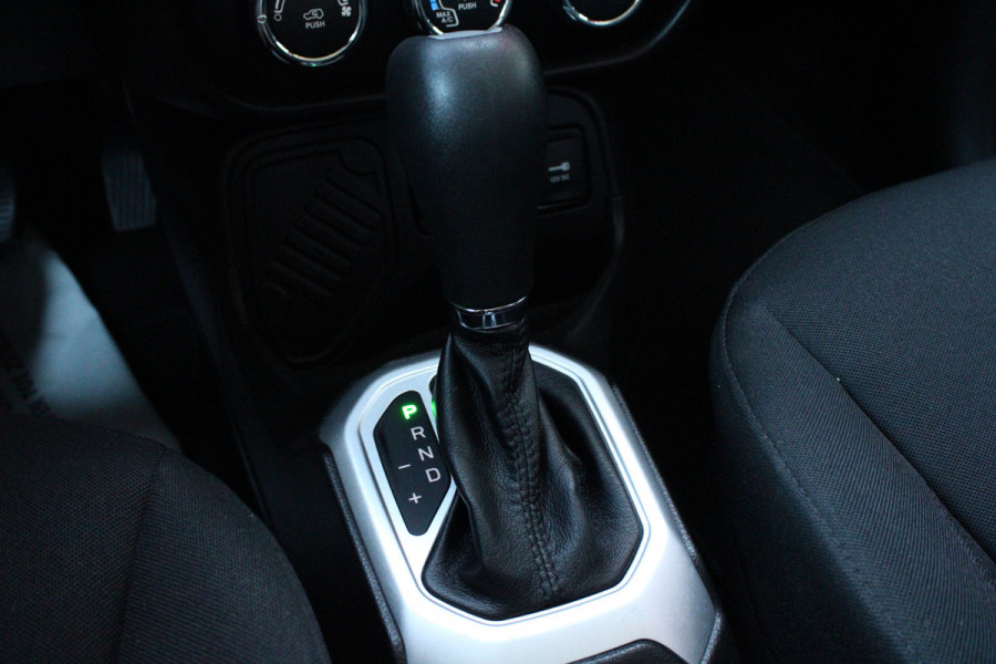 Jeep Renegade 1.4 MultiAir Limited Automaat | 17 " velgen