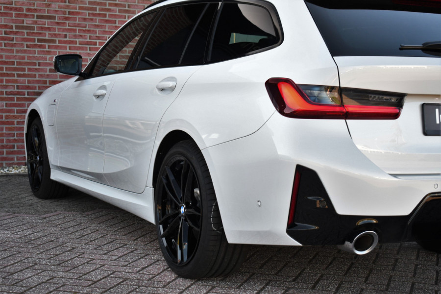 BMW 3 Serie Touring 330e M-Sport Pano ACC Trekh HUD El-zetel 19inch Adp-onderstel