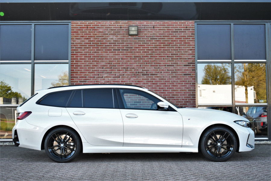 BMW 3 Serie Touring 330e M-Sport Pano ACC Trekh HUD El-zetel 19inch Adp-onderstel