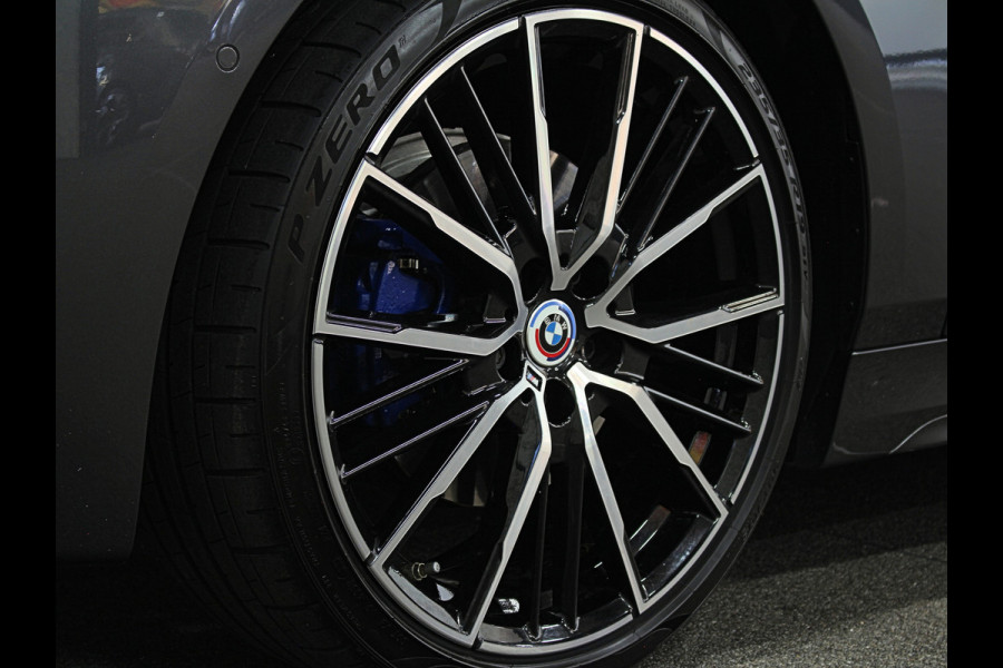 BMW 1-serie M-Sport Plus 50 Jahre | Live Cockpit Pro | Headup | Navi Prof. | Stoelverw. | H-Leder | Camera | Crystal Pook |  Ambiente Led | Carplay | 19" | Lane Assist | Pr. Glas.| Rijklaarprijs Incl. Gr. Onderhoud |10-2021.